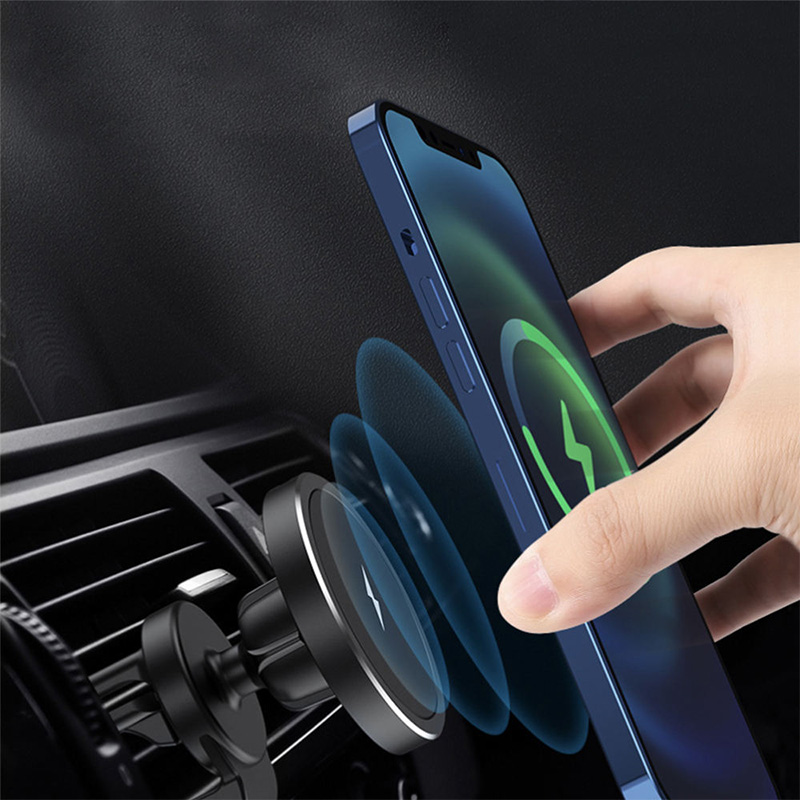 Black magnetic fast charging car charger