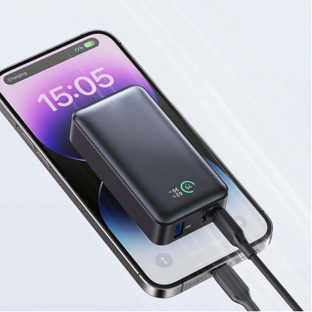 Black high-speed charging portable charger